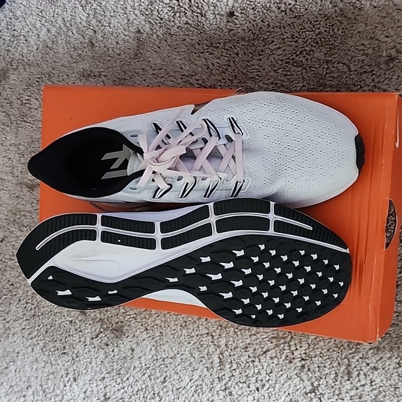 Nike Air Zoom Pegasus - Picture 3 of 7